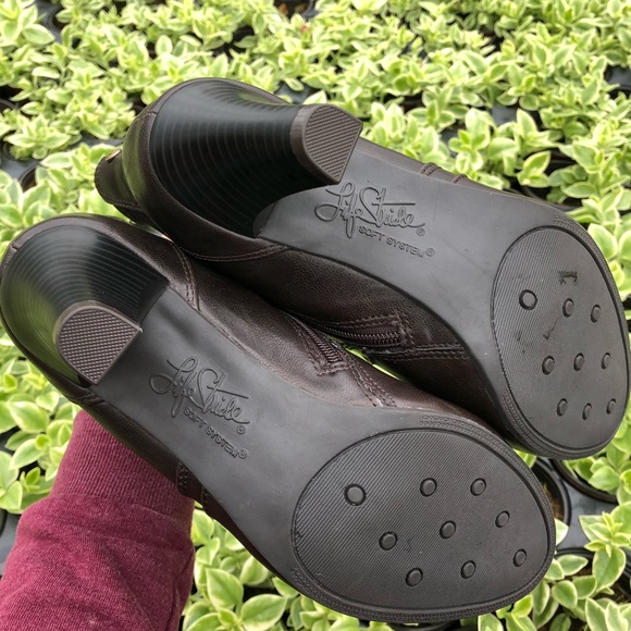 Life stride brown booties - Picture 3 of 6